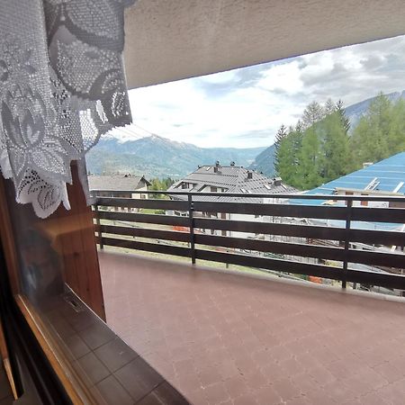 Appartement Trilocale Con Splendida Vista Sulle Piste Da Sci à Folgarida Extérieur photo
