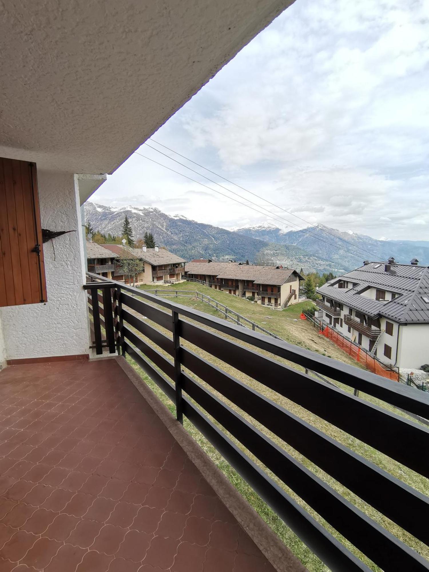 Appartement Trilocale Con Splendida Vista Sulle Piste Da Sci à Folgarida Extérieur photo